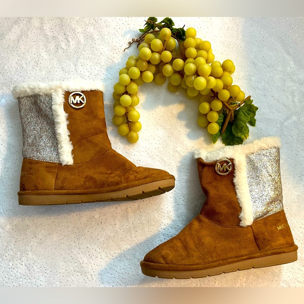 Michael Kors Size 5 Winter Boots